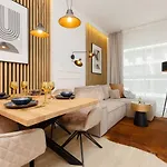 Lux Kasprzaka 29 With Parking By Renters Prestige * Varsó